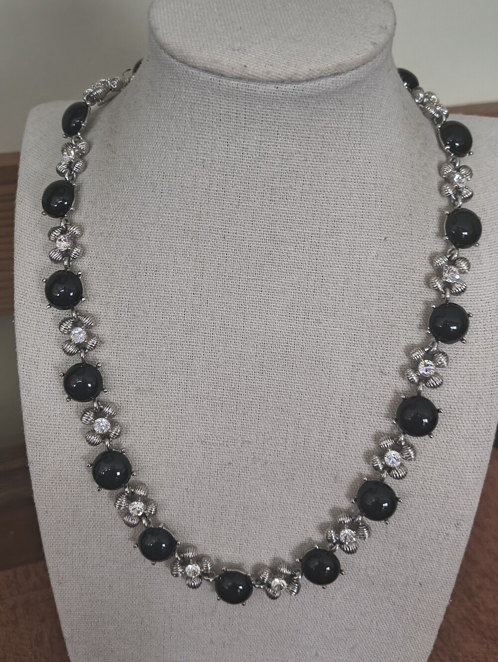 Vtg MCM Jacqueline Kennedy Camrose & Kross Black Cabochon Crystal Necklace